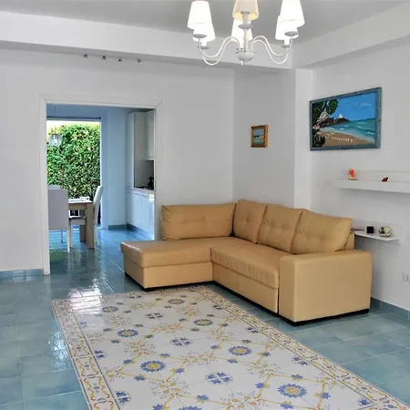 Dom wakacyjny Mare Blu 100 Mt Dal Mare
